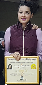 Alejandra Jaqueline Ortiz Portillo Graduacion Curso Anatomia Fisiologia Histologia Escuela 5 Leyes Biologicas