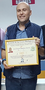 Jose Ernesto Ramirez Garcia Graduacion Curso Anatomia Fisiologia Histologia Escuela 5 Leyes Biologicas