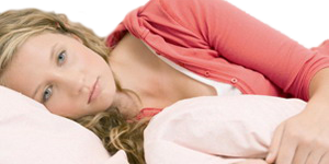 Mujer Cansancio Agotada Cama Fuerzas
