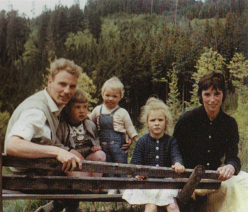 Dr. Ryke Geerd Hamer Nueva Medicina Germanica Familia Hijos Esposa