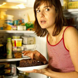 Mujer Comiendo Dulce Compulsivamente Miedo Susto