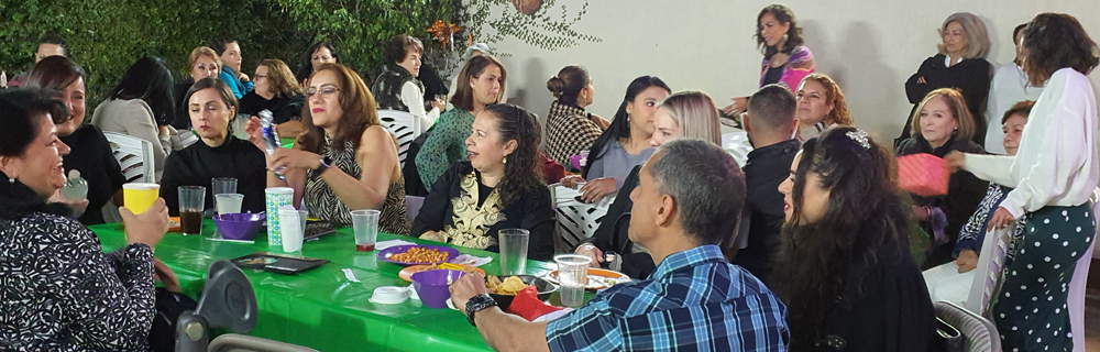 Cena Alumnos Posada Navideña Evento 2021 Escuela 5 Leyes Biologicas