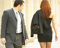 Hombre Mirando Trasero Mujer Deseo Sexual Libido
