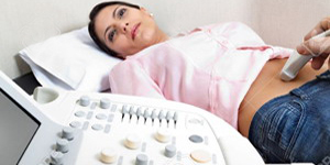 Mujer Ultrasonido Estudio Imagen Abdominal