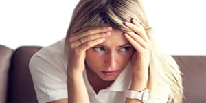 Mujer Preocupada Pensamientos Obsesivos Psique
