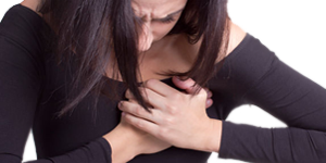 Mujer Infarto Cardiaco Dolor Corazon Pecho